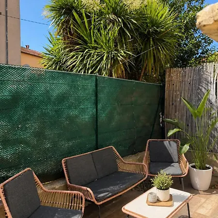 شقة T2 Terrasse Avec 4 Couchages